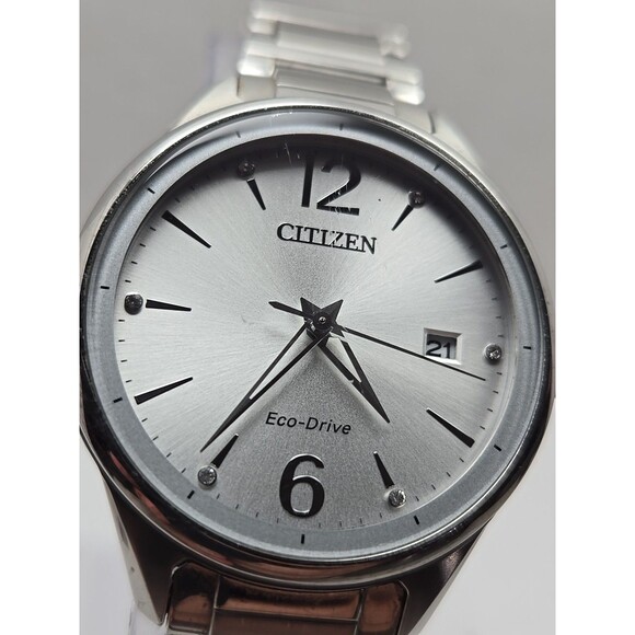 Citizen Eco Drive J810 Womens 36mm Dial Diamond Accents Date Watch Small Petite - Picture 4 of 11